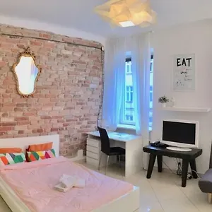 https://nowogrodzka-cozy-studio.warsawhotelspoland.com
